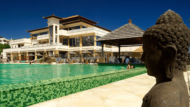 Regency Country Club Apartment Suites